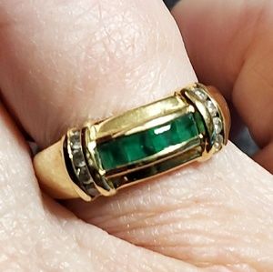 Emerald ring